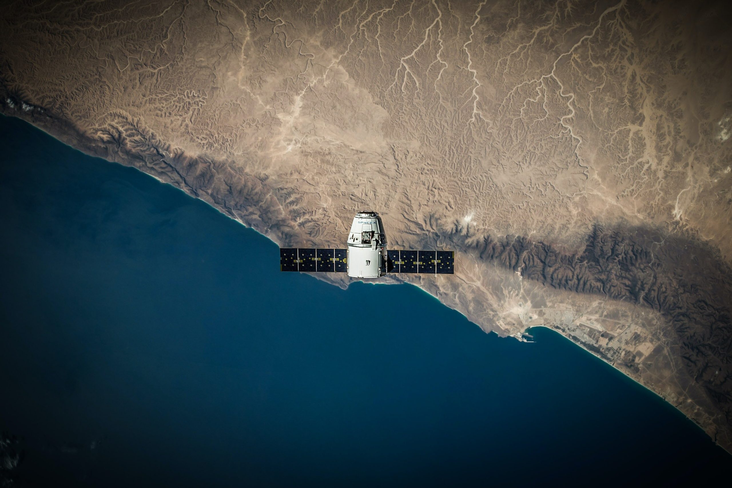 From Space to Your Pocket: How Satellites Can Improve Mobile Coverage