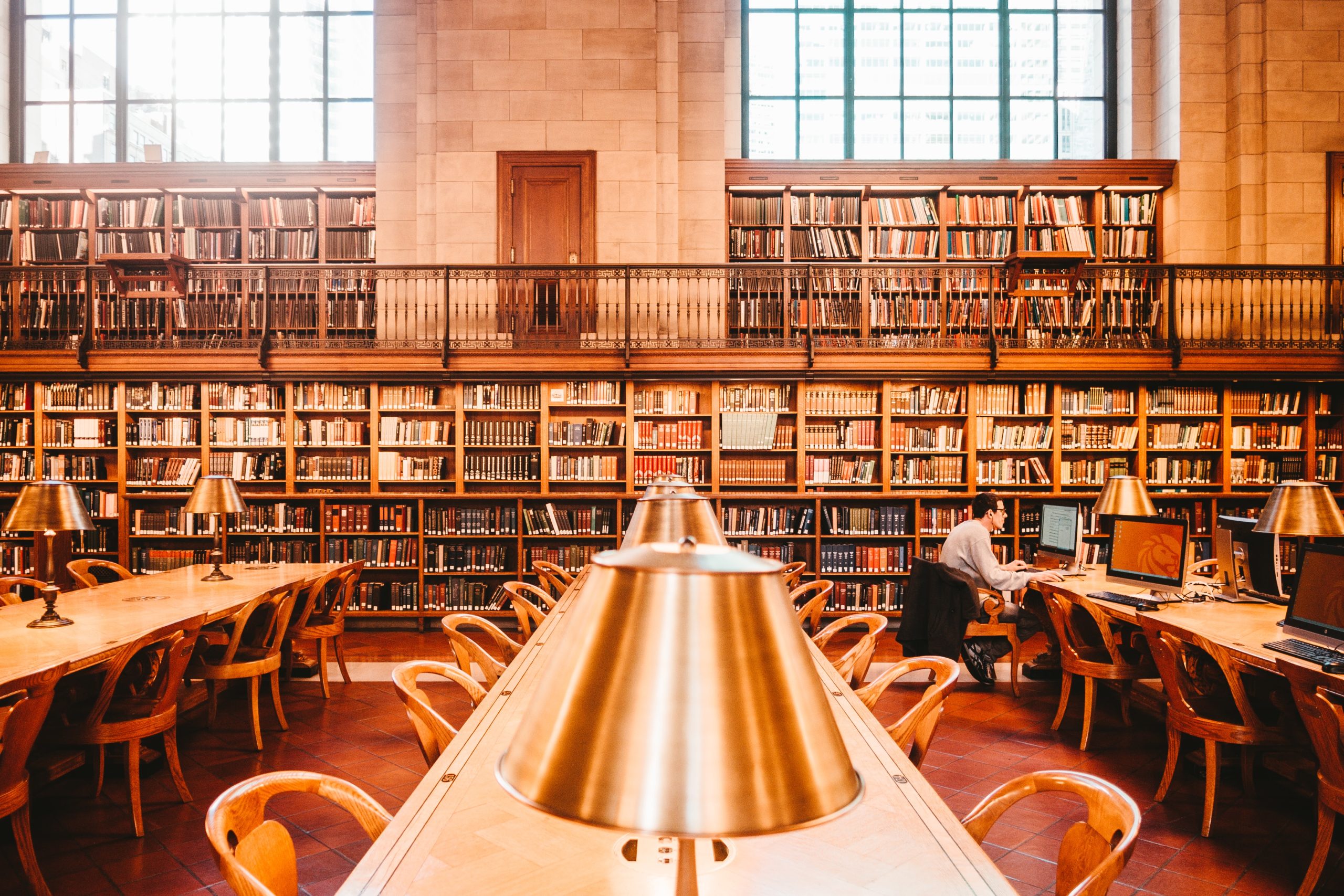 “Insightful Talks with Legal Minds: A Law Library Lounge Experience.”