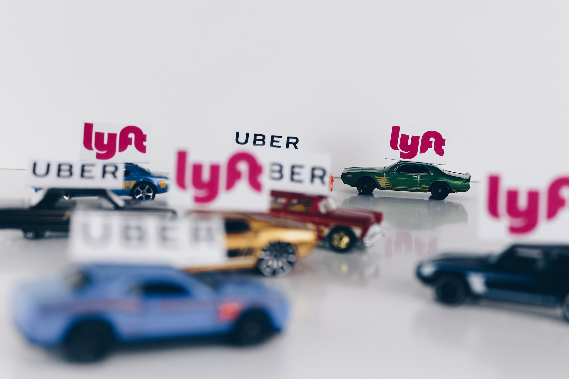 Lyft’s restructuring plans: Job cuts looming for up to 30% of staff