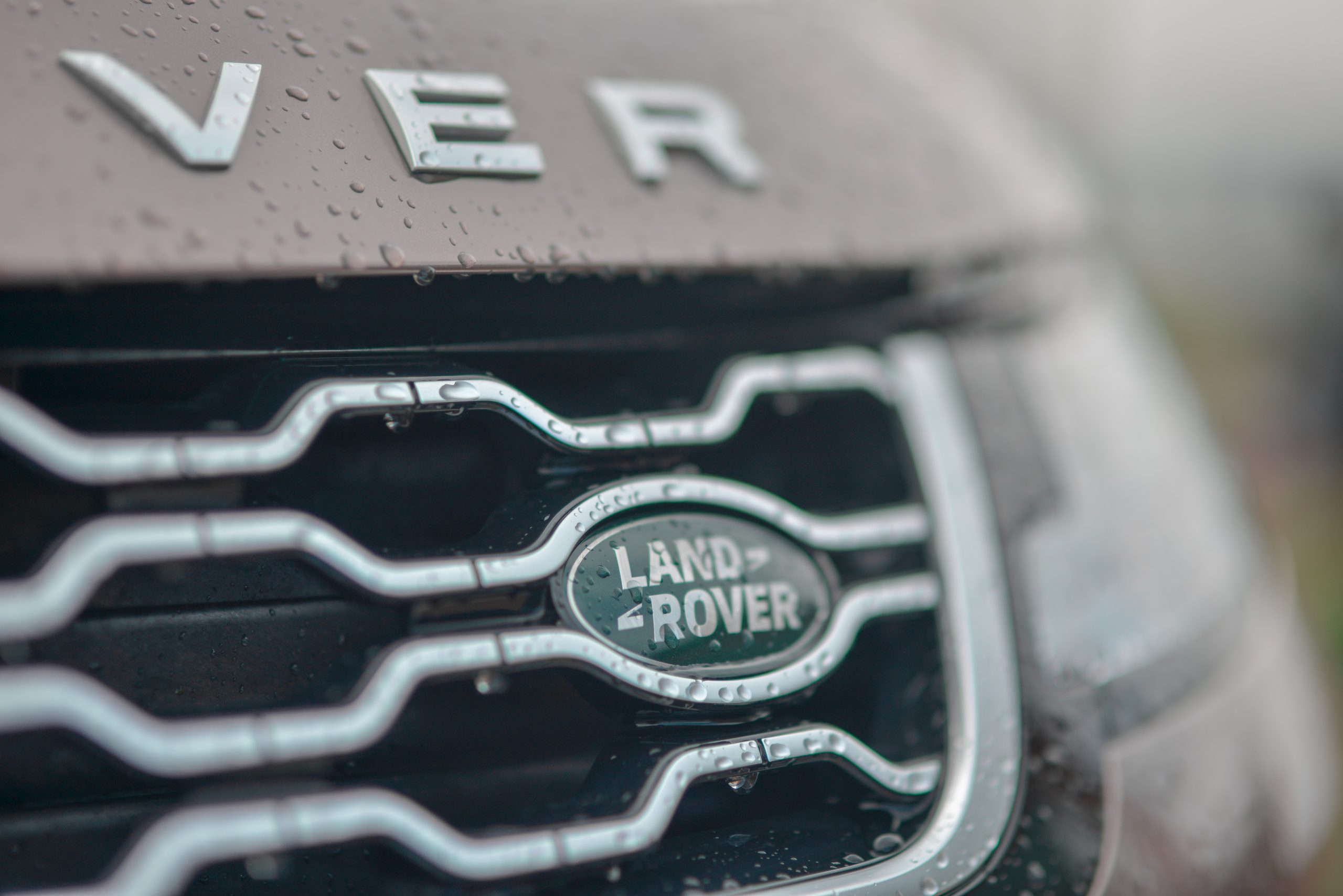 Jaguar Land Rover Accelerates EV Revolution with £15B Investment