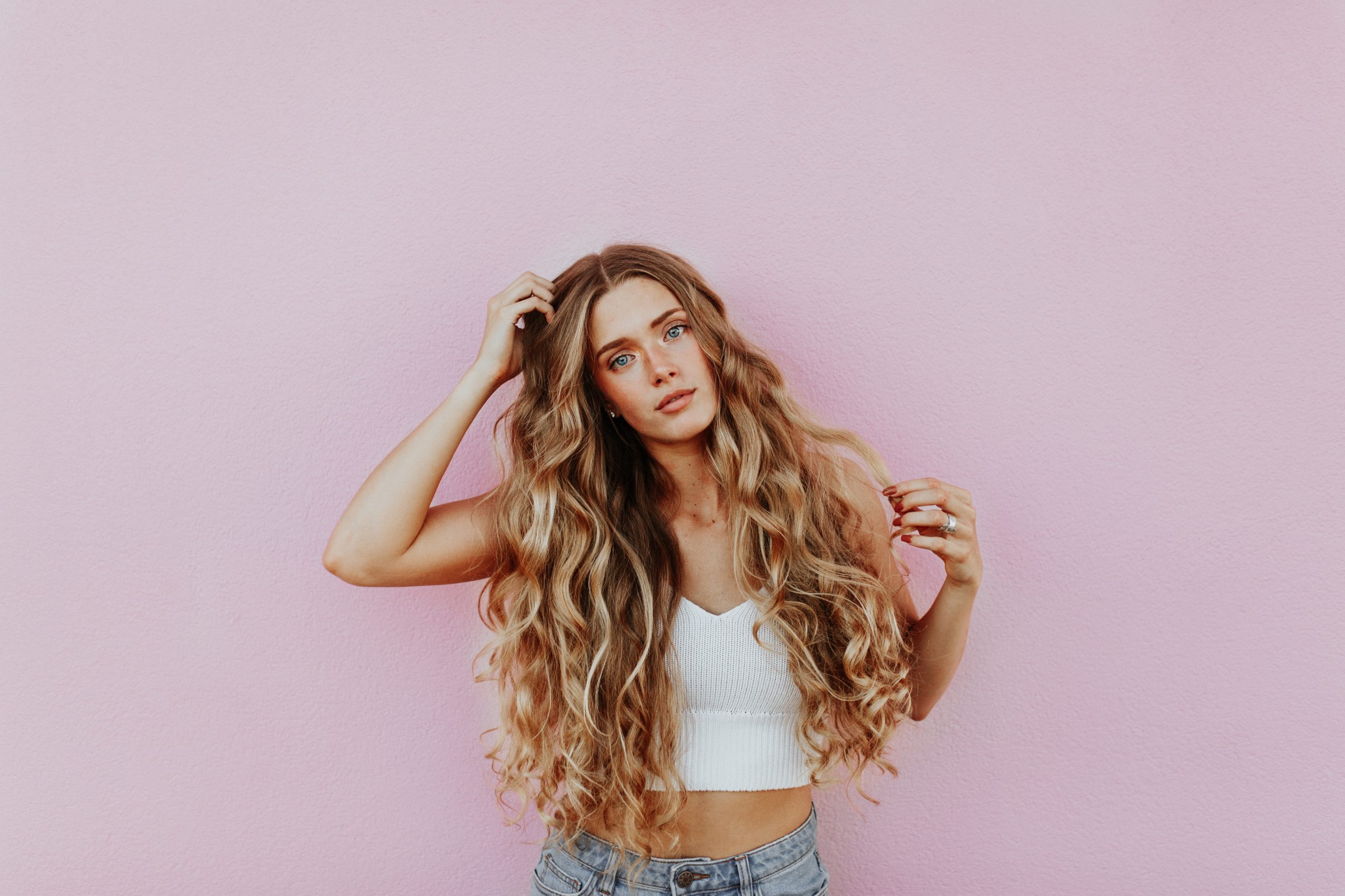 Get the Luscious Locks You Deserve: Tips and Tricks for Dry Hair