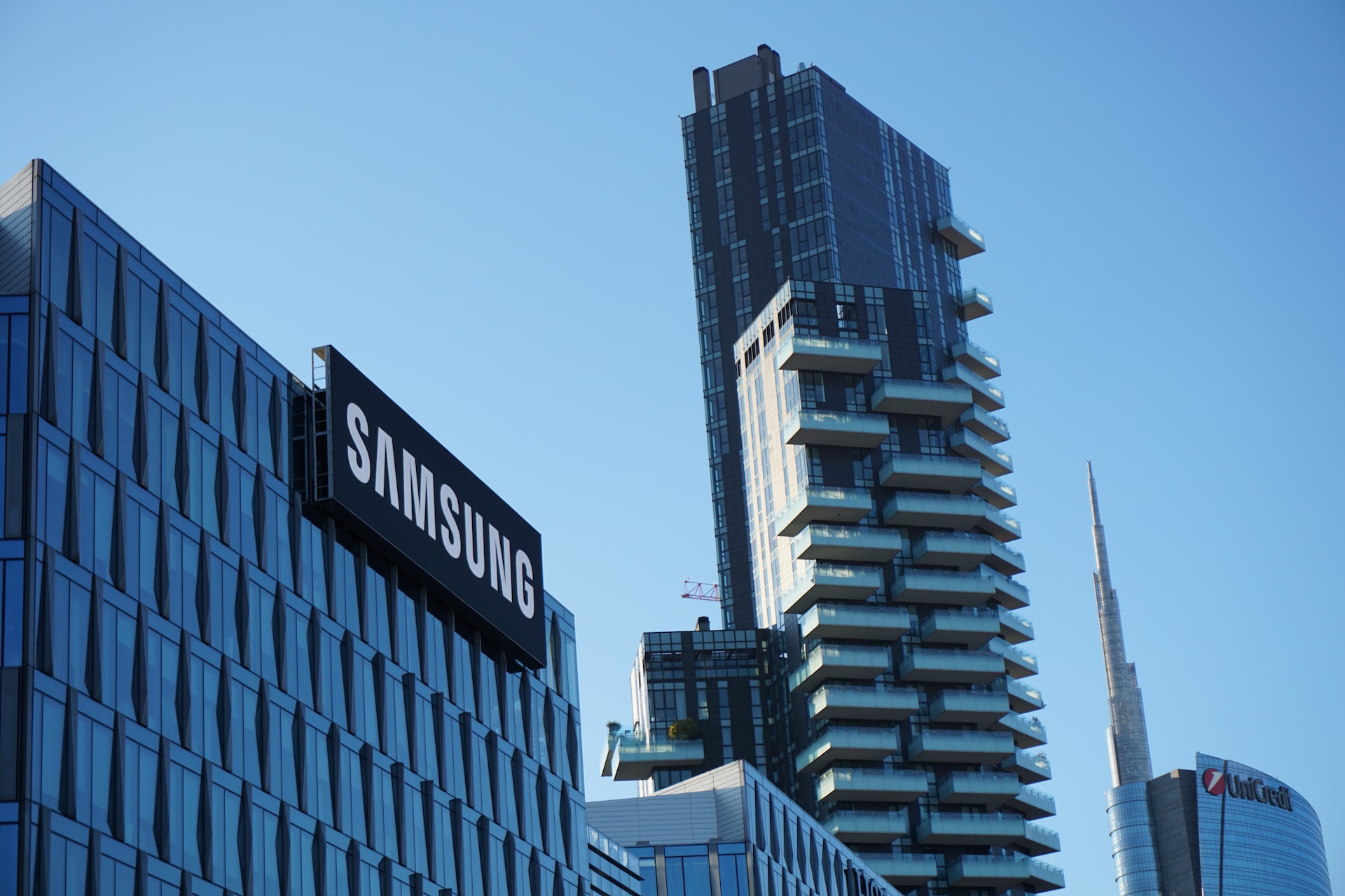 Samsung’s Chatbot Ban: A Setback in the AI Revolution