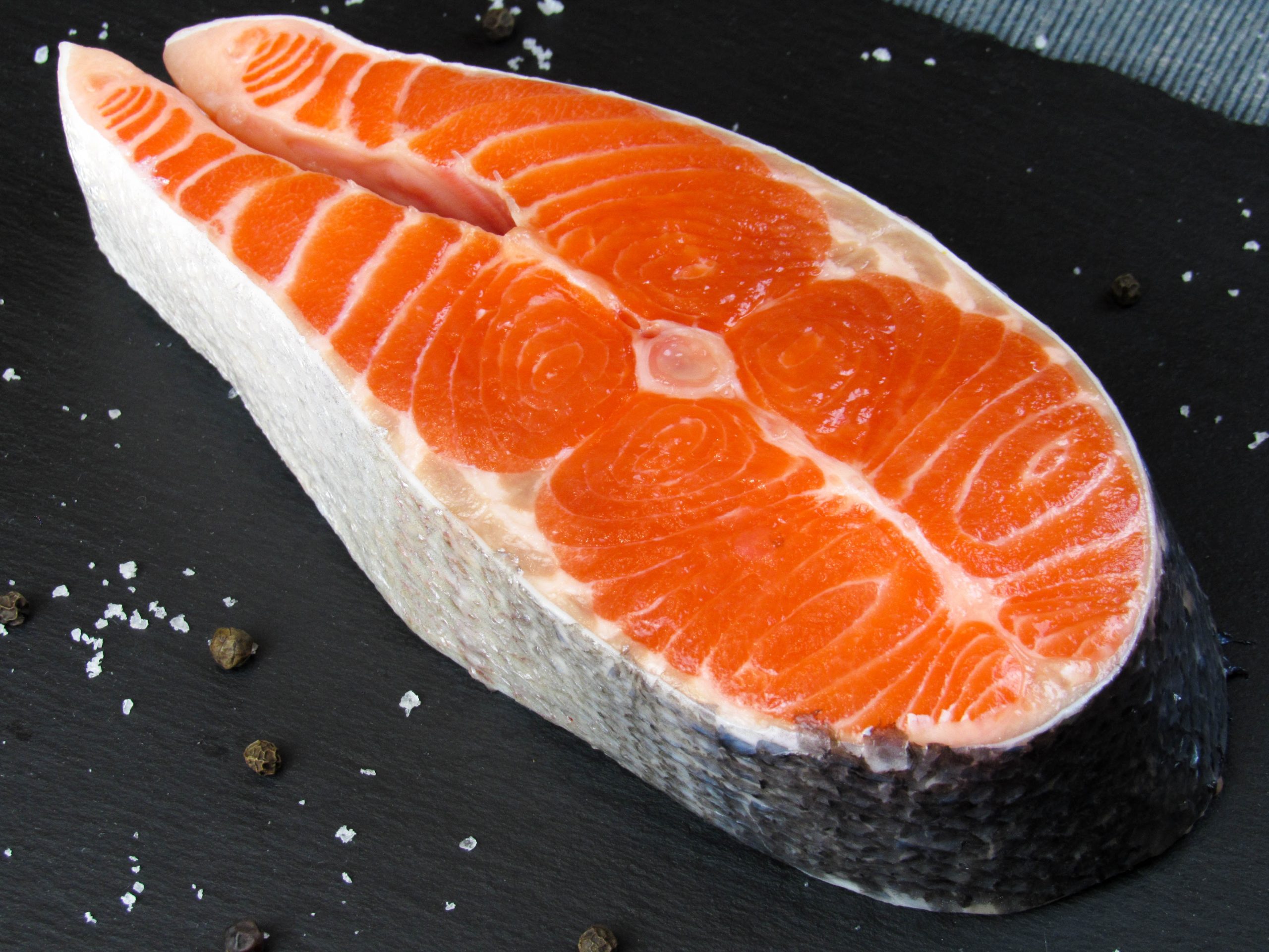 The Perfect Seasoning: Harnessing the Power of Salt for Irresistible Salmon