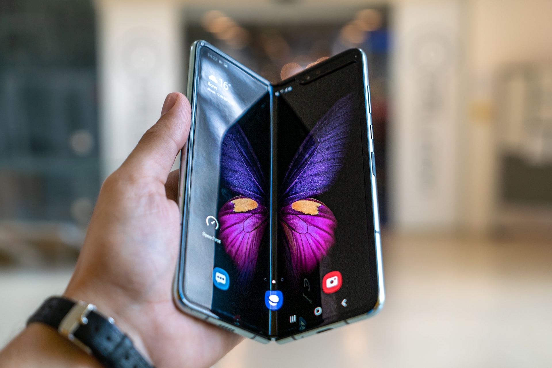 Breaking Boundaries: Exploring the Details of Google’s Foldable Pixel Phone