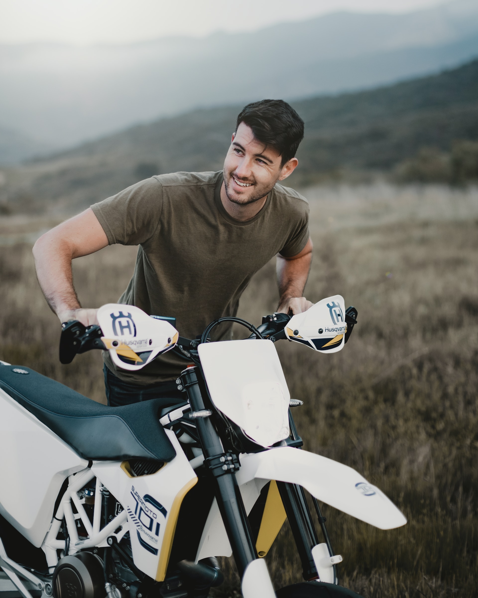 Husqvarna’s 2024 FS 450 Supermoto Bike: A Fresh New Design Takes Center Stage