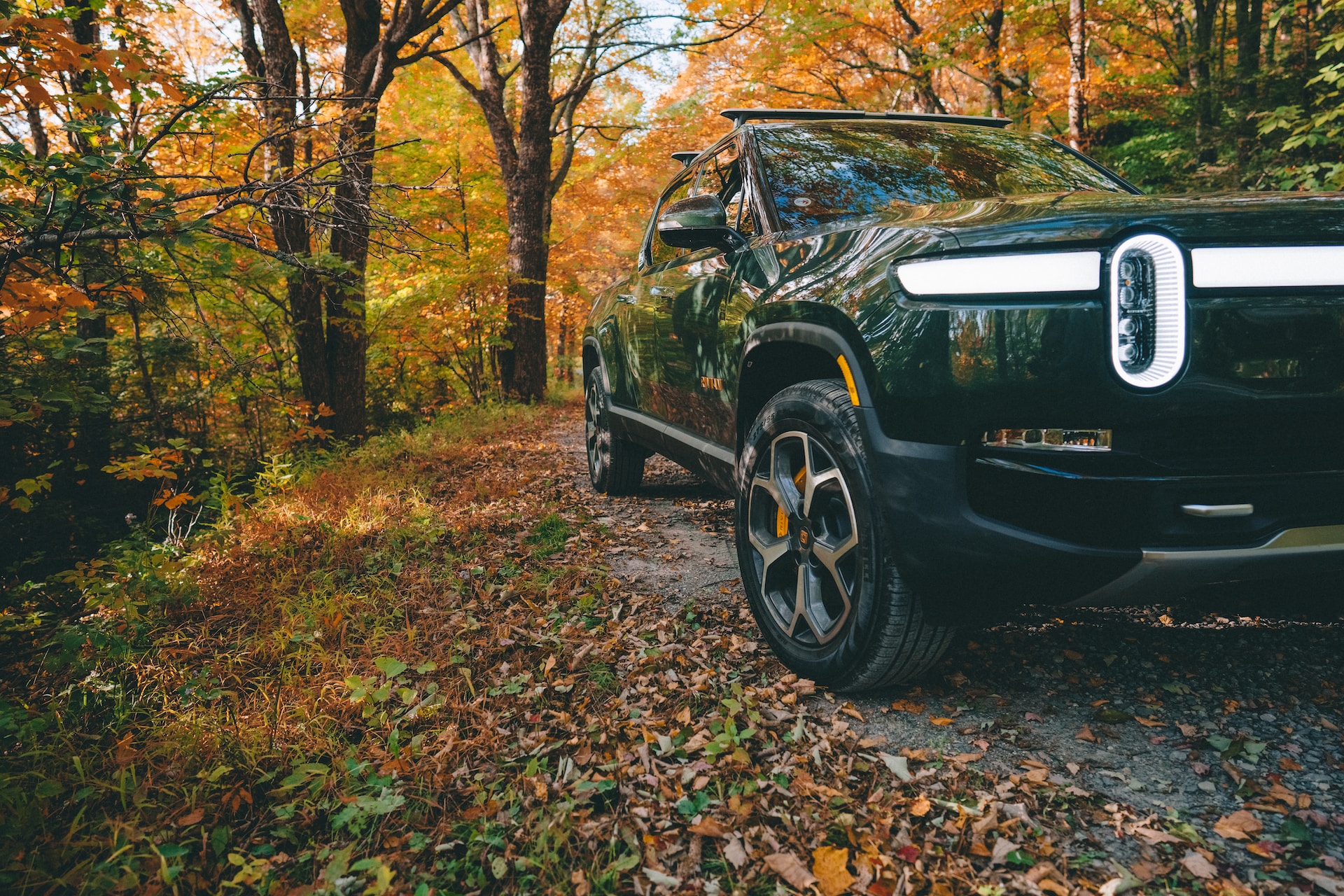 From Startup to Success: Rivian R1S Electric SUV Emerges Debugged and Ready to Dominate