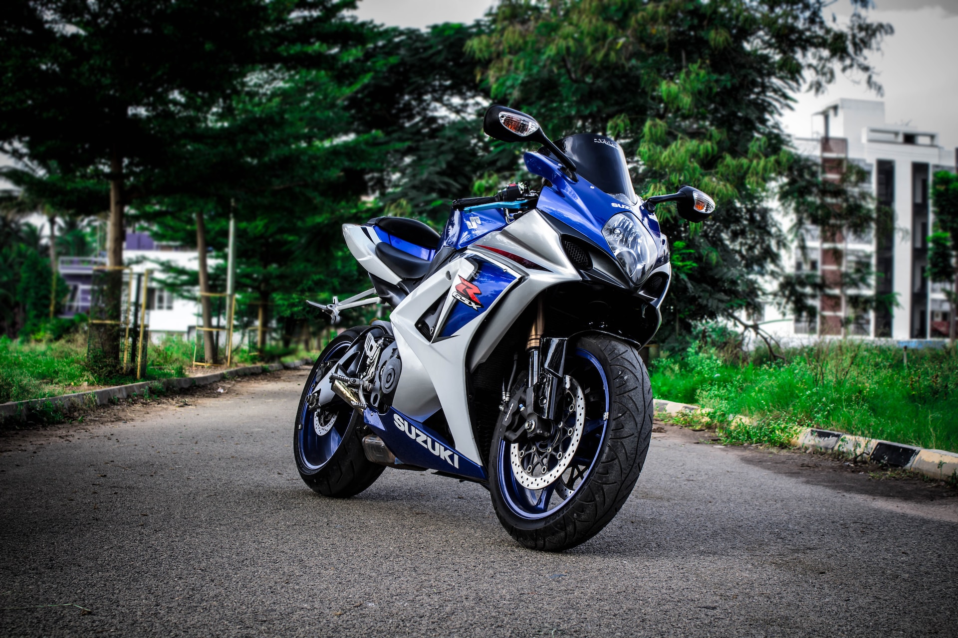 The Power of Sustainability: Suzuki’s Game-Changing E20-Compliant Motorcycles: V-Strom SX, Gixxer 250 Series, and Burgman Street EX!