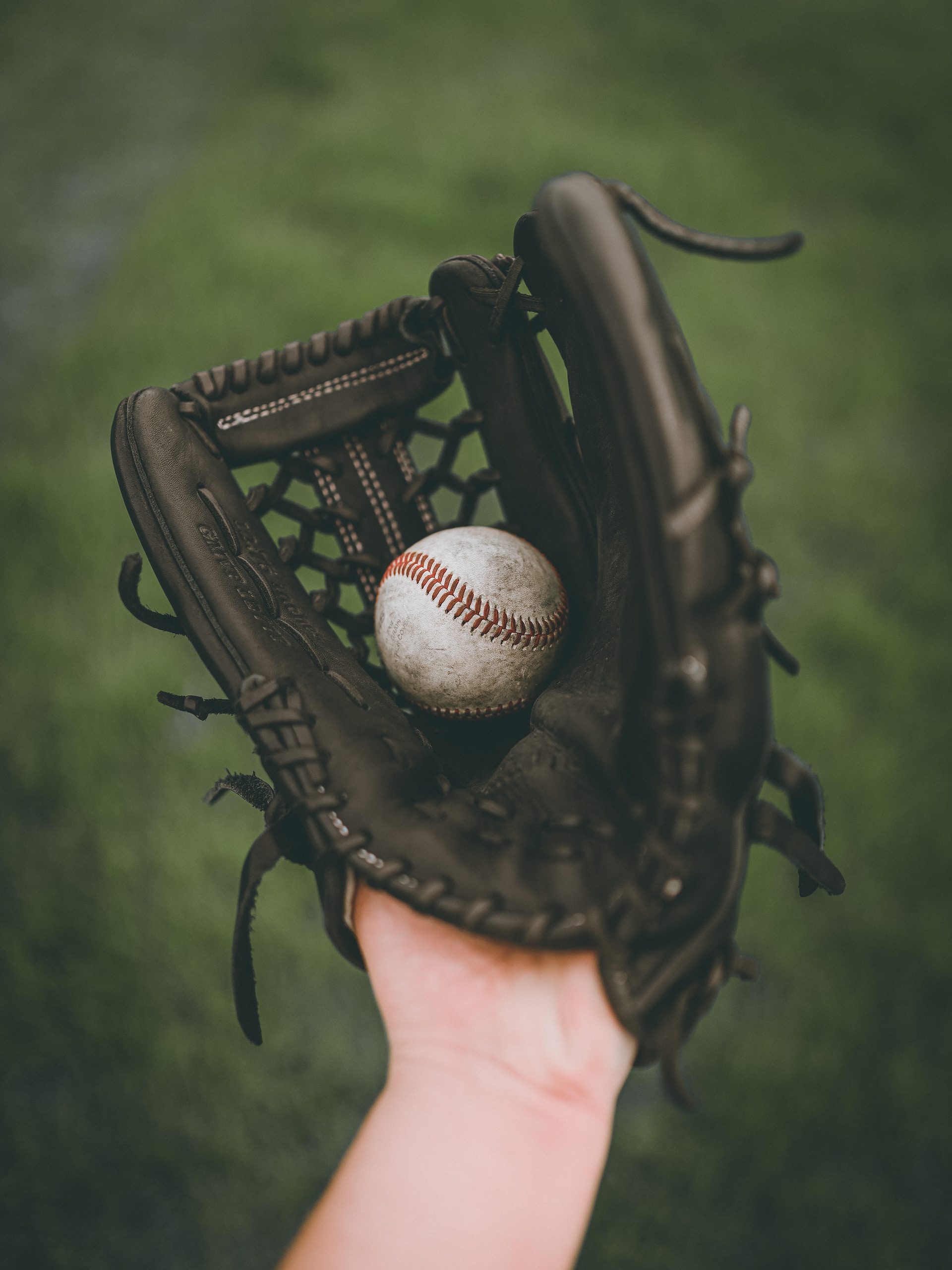 Farewell to a Pioneer: Baseball Mourns the Loss of Roger Craig, Master of the Split-Finger Fastball