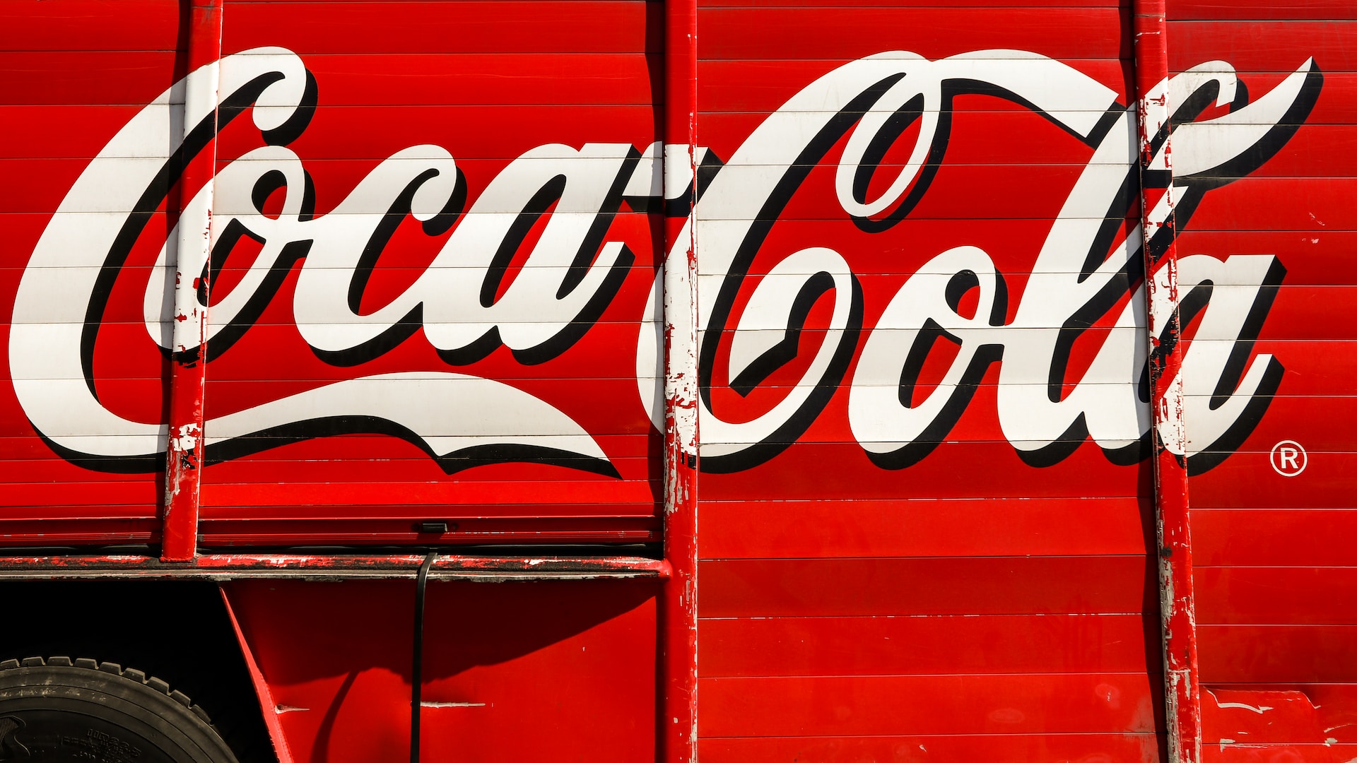 “Unleashing Beverage Freedom: Coca-Cola Flex Revolutionizes Access to Variety!”