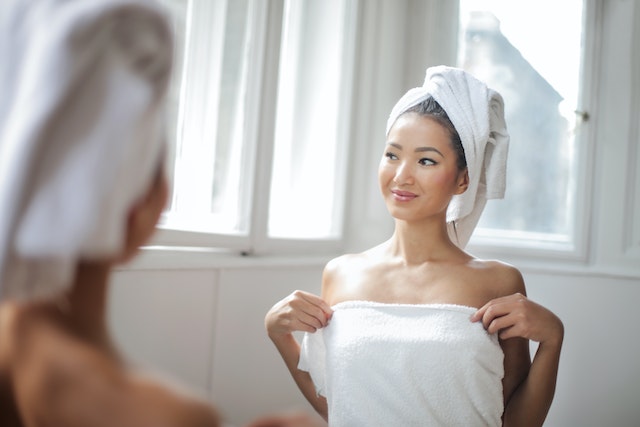 Nurture Your Skin: DIY Spa Day Treatments for Sensitive Skin Radiance