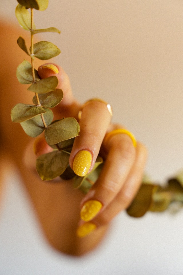 5 Common Habits That Contribute to Yellowed Nails (and How to Break Them)