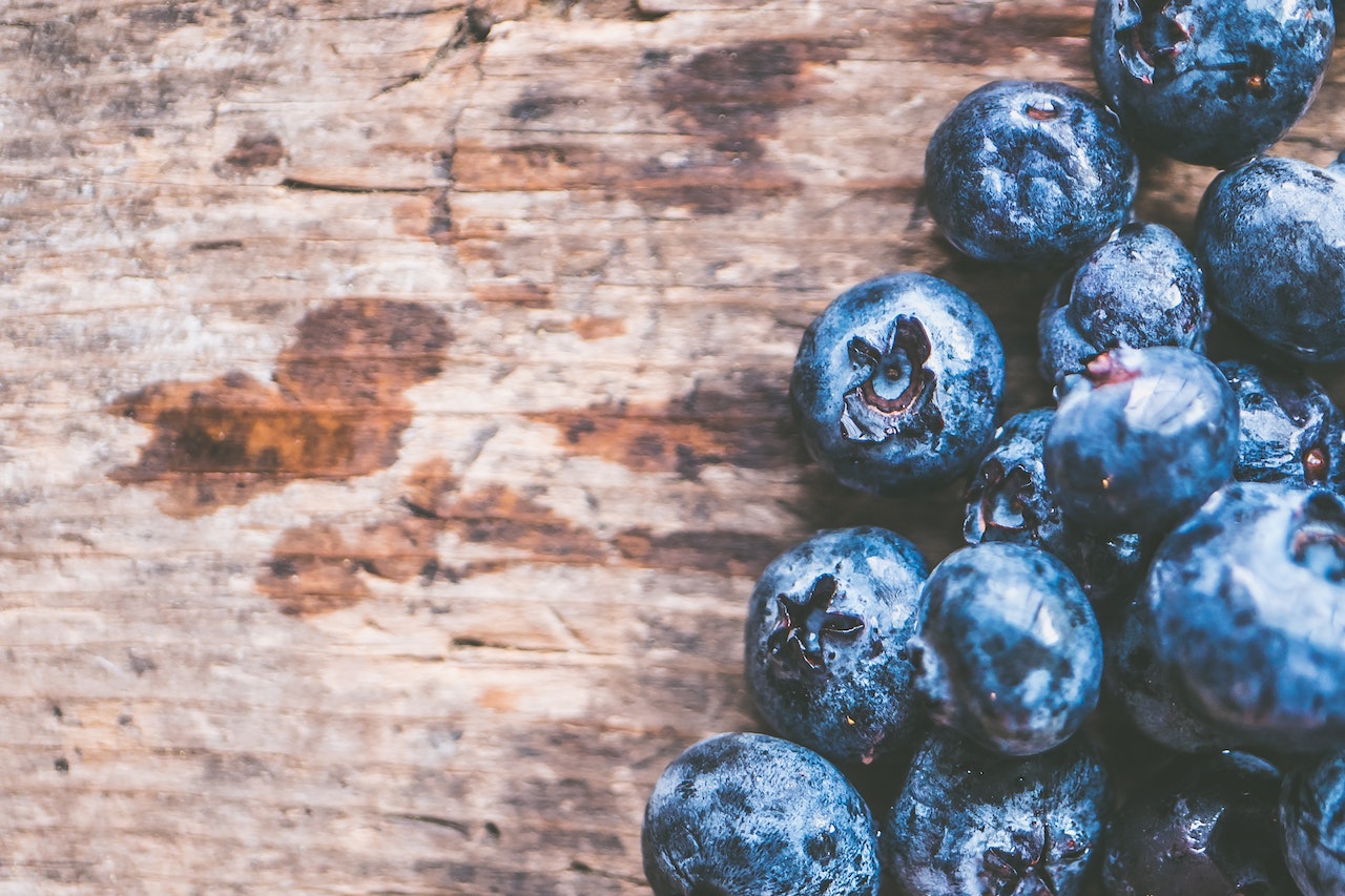 The Cognitive Connection: How Blueberries Enhance Mental Function