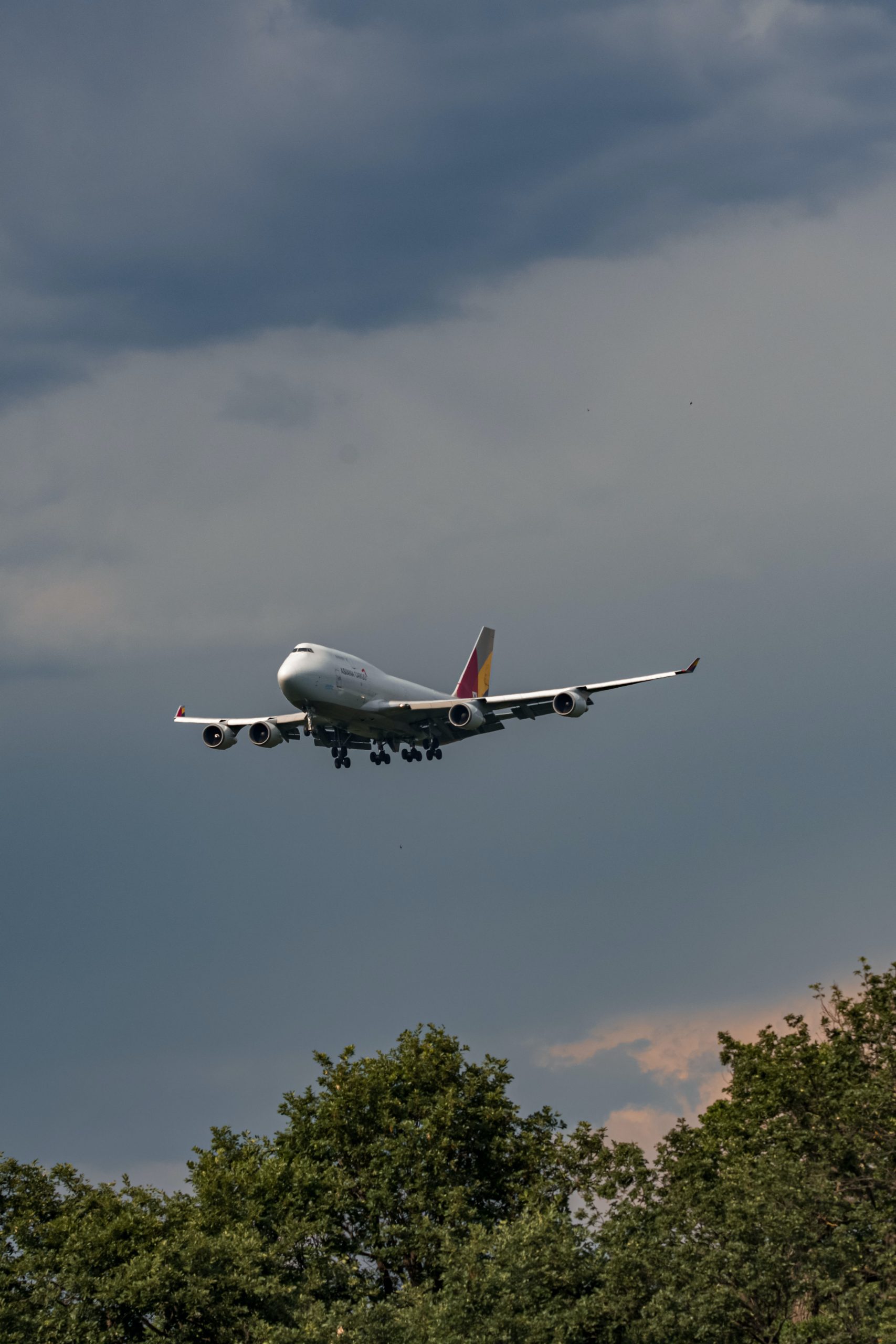 Cathay Pacific Adjusts Pilot Pay to Make Up for Shorter Flights