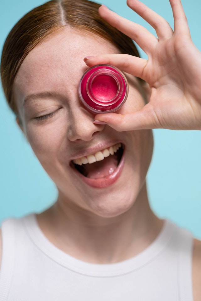 Blush Sticks vs Powder: Which Is Best for Your Skin Type?