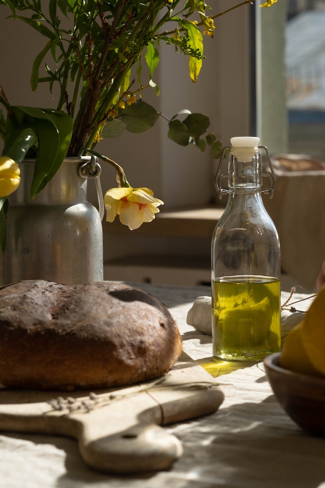 How to Choose the Best Type of Olive Oil for Your Skin Type