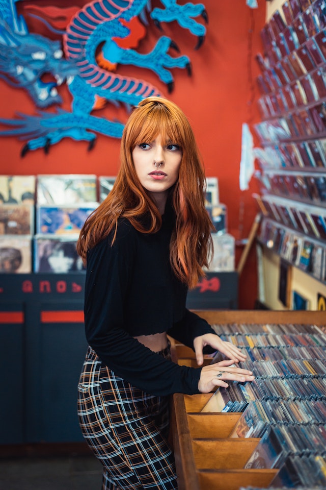 Summer Hair Transformation: Embrace the Trendy Appeal of Curved Bangs