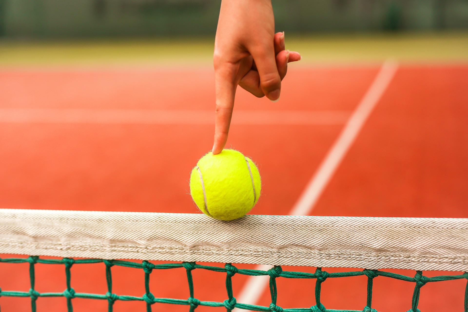 An Unfortunate Turn: French Open Doubles Team Disqualified, Leaving Ballgirl in Tears