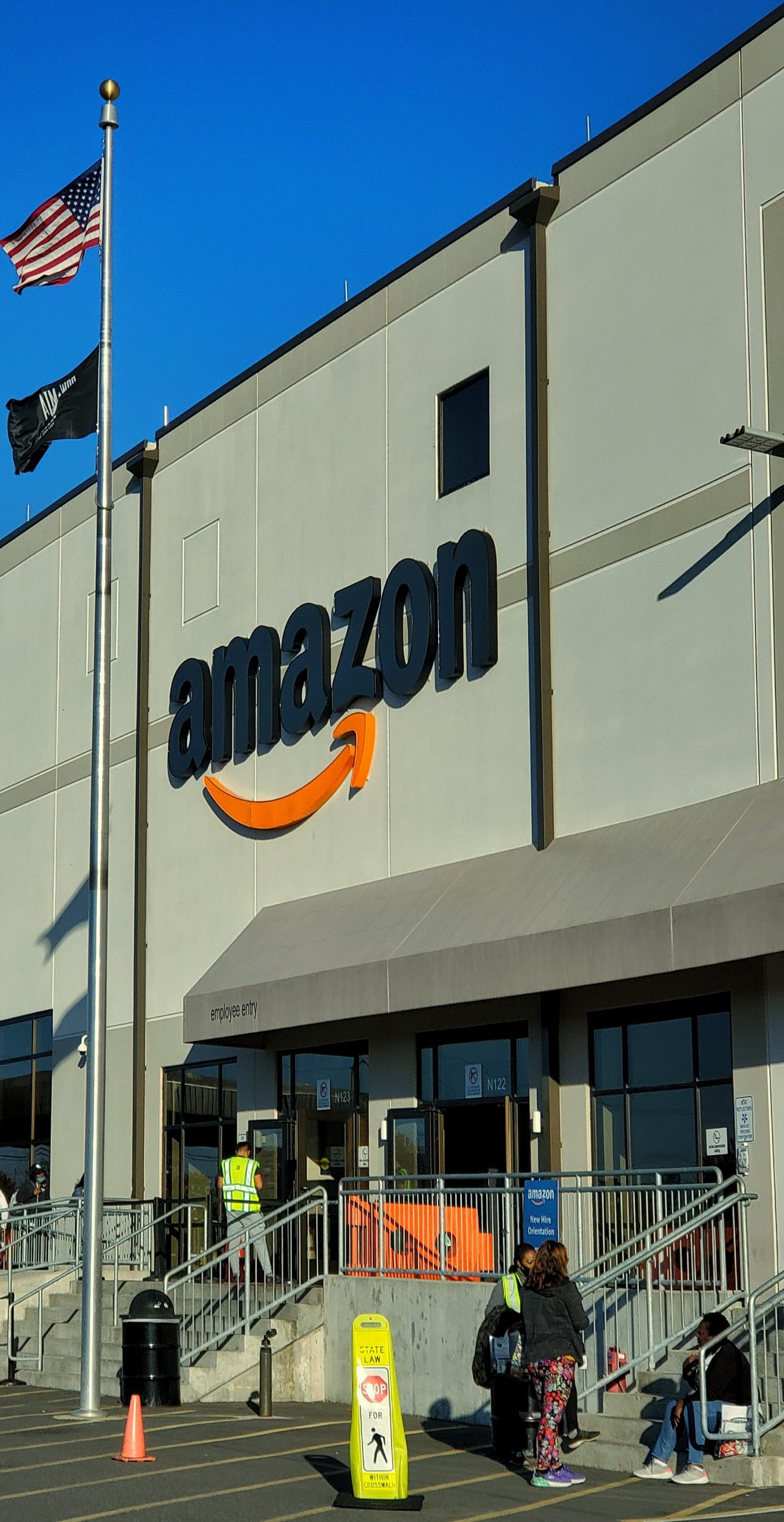 Union Slams Amazon’s ‘Dirty Tricks’ Amidst Failed Drive: Unveiling the Battle for Workers’ Rights