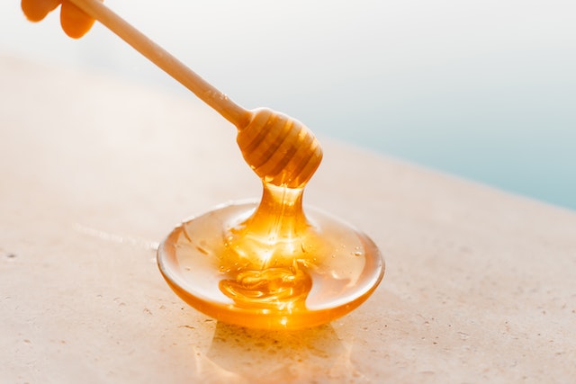 Wonders of Honey for Your Skin, Hair, and Body!