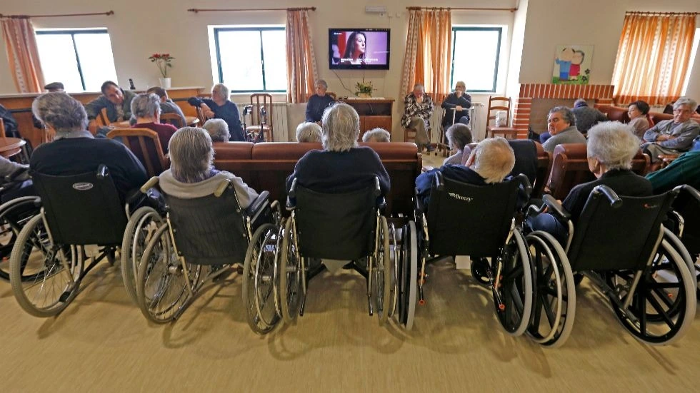 Elderly at Risk: Nursing Homes’ COVID Protection Shortcomings Exposed