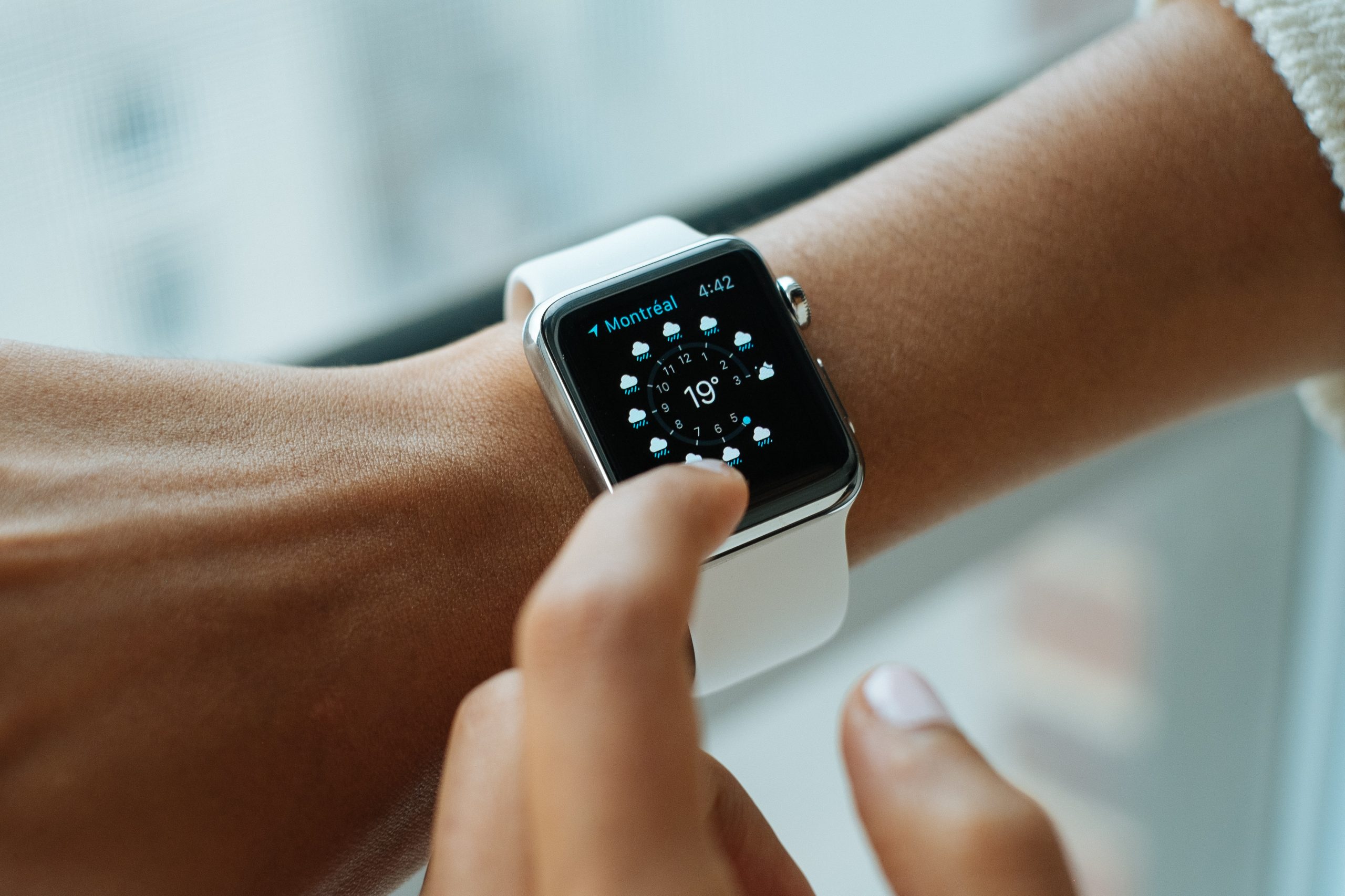 5 Cool Apple Watch Faces to Elevate Your Style