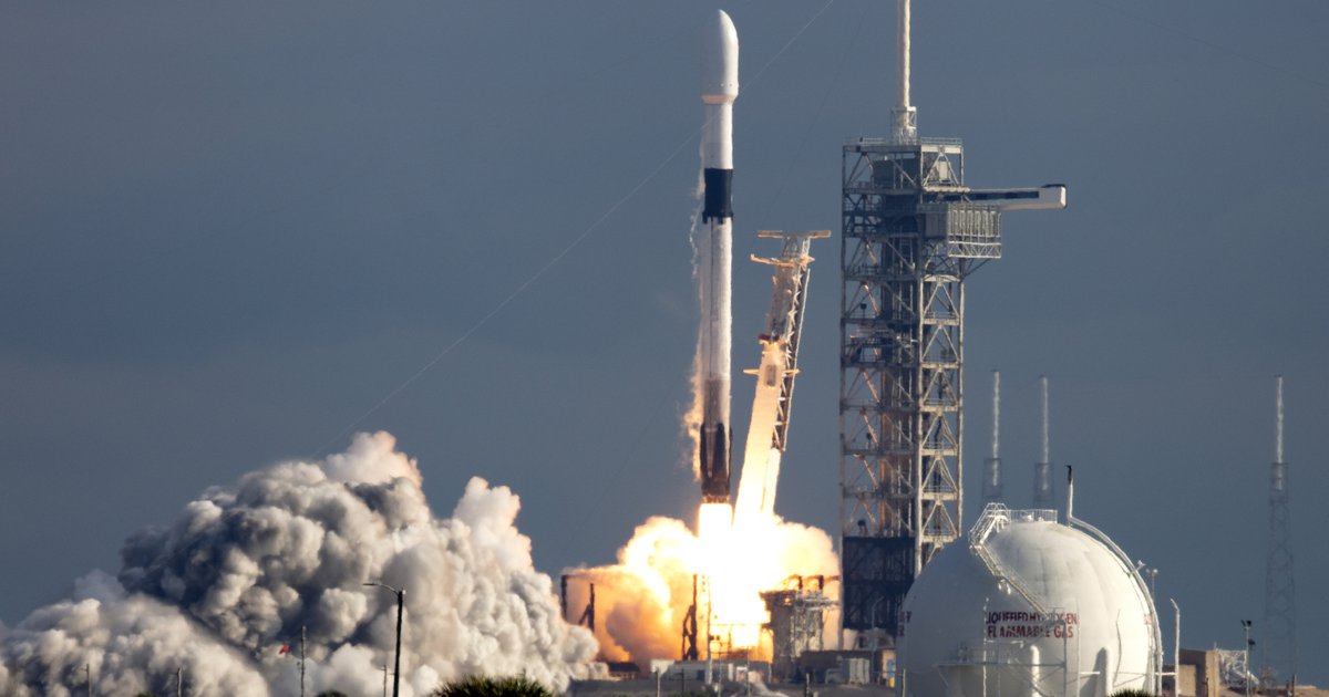 Illuminating the Cosmos: SpaceX Inks a 14-Launch Deal for Telesat’s ‘Lightspeed’ Constellation