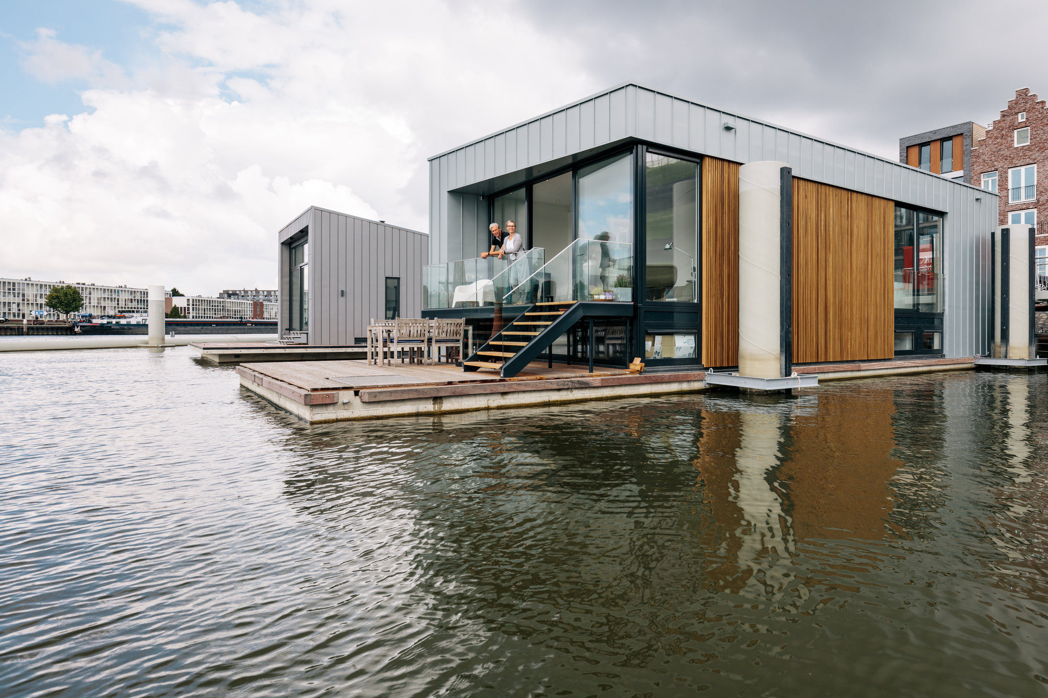 Navigating Flood Risks: The Appeal of Floating Houses