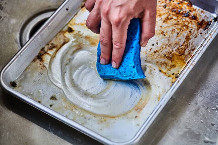 Using Time to Your Advantage in Sheet Pan Cleaning