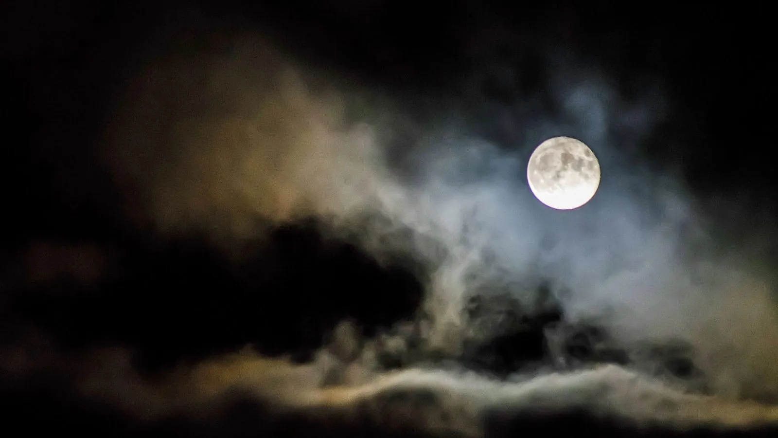 Lunar Illumination 2023: Your Comprehensive Full Moon Calendar