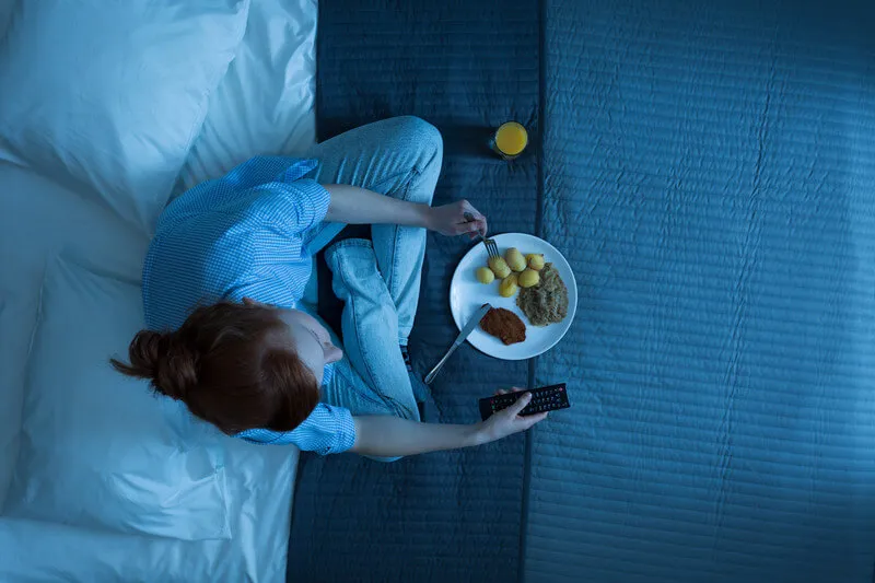 Avoid Bedtime Habits for Weight Loss