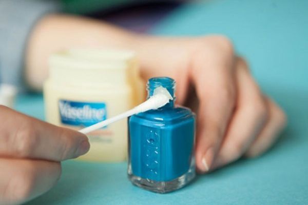 Vaseline Magic: Overnight Winter Beauty Tips for a Glowing Complexion