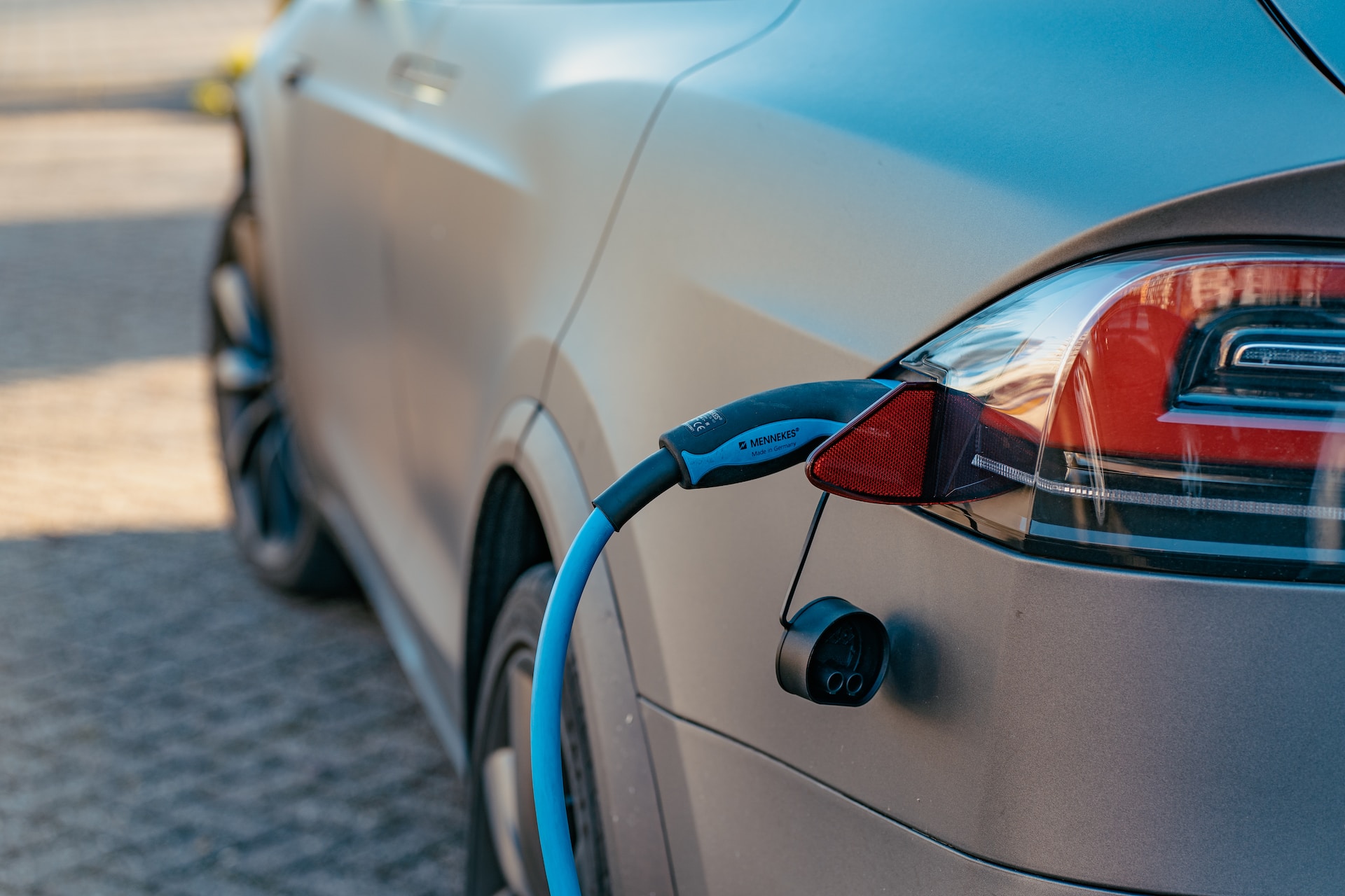 The Electric Vehicle Revolution at Truck Stops