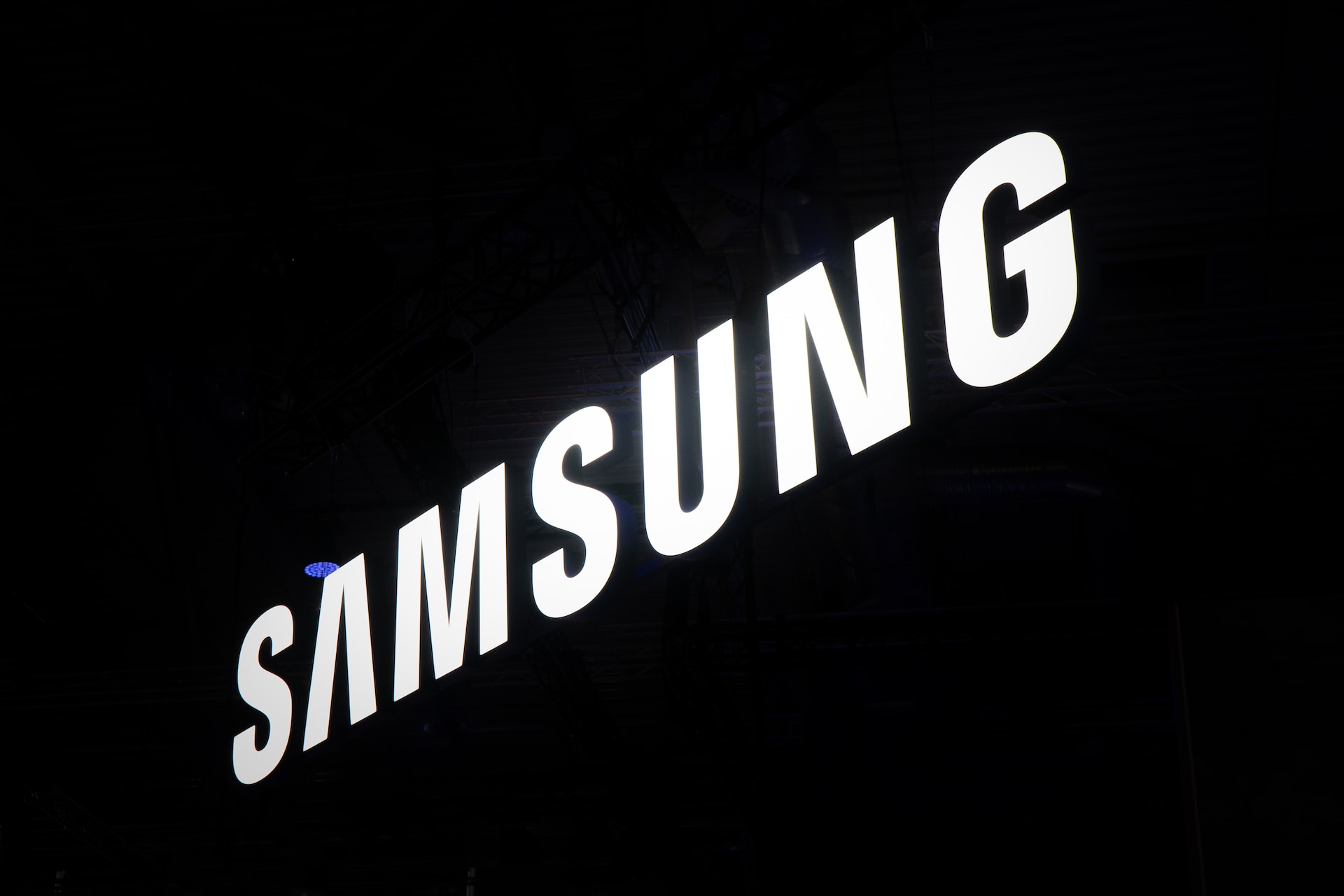 Samsung’s Profit Decline & Chip Market Stability