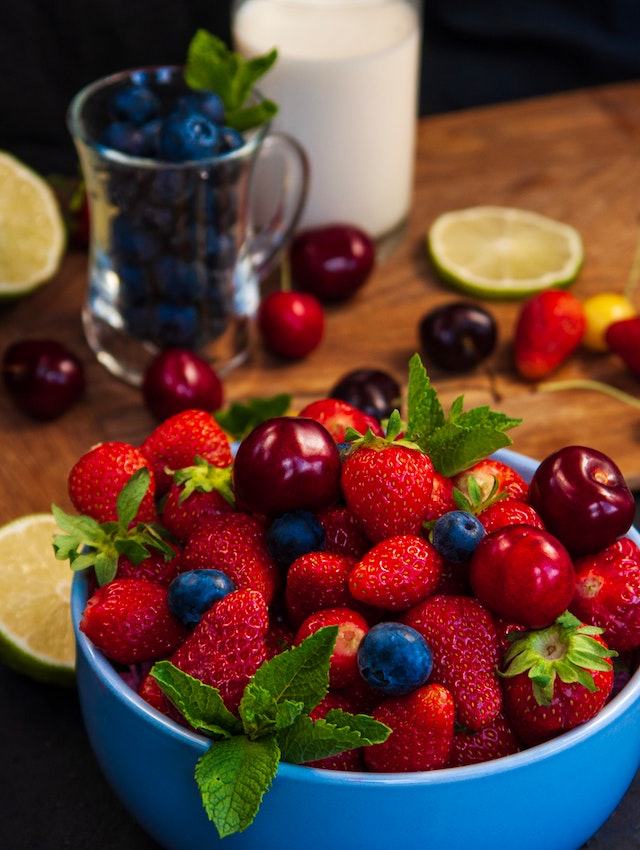 Savoring the Season: Mastering Fresh Strawberry Cleaning