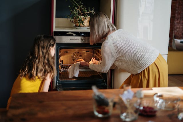 Unlocking the Magic of Vinegar for a Spotless Microwave