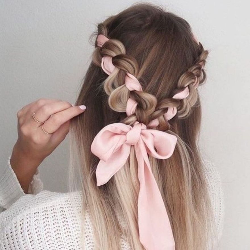 Chic Elegance: Embrace the Ribbon Twist in Your Hairstyle