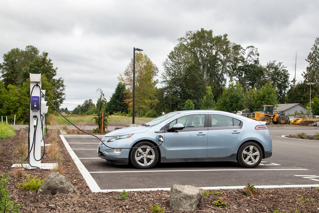 The EV Conundrum: Dealers Analyze the Slump in Sales