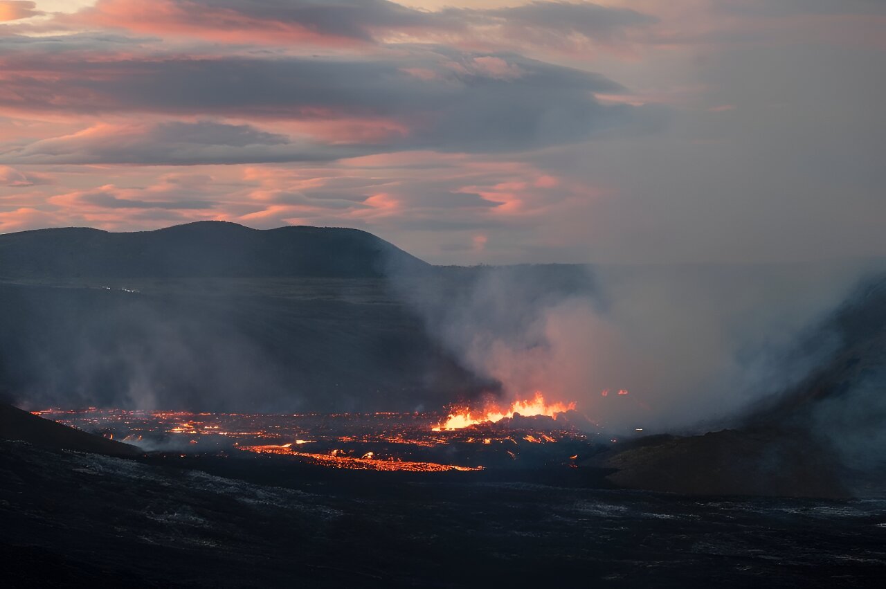 Fury Unleashed: Exploring the Spectacular Volcanic Drama of Southwestern Iceland