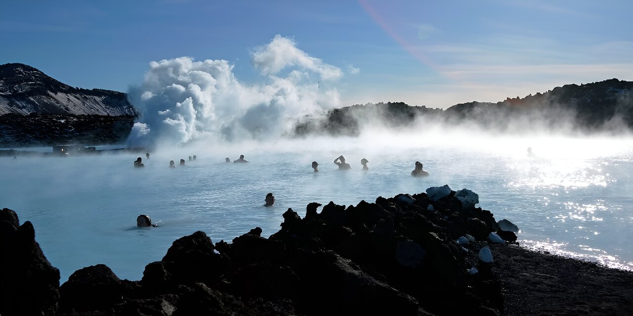 Unveiling Nature’s Theater: Exploring Southwestern Iceland’s Volcanic Wonders