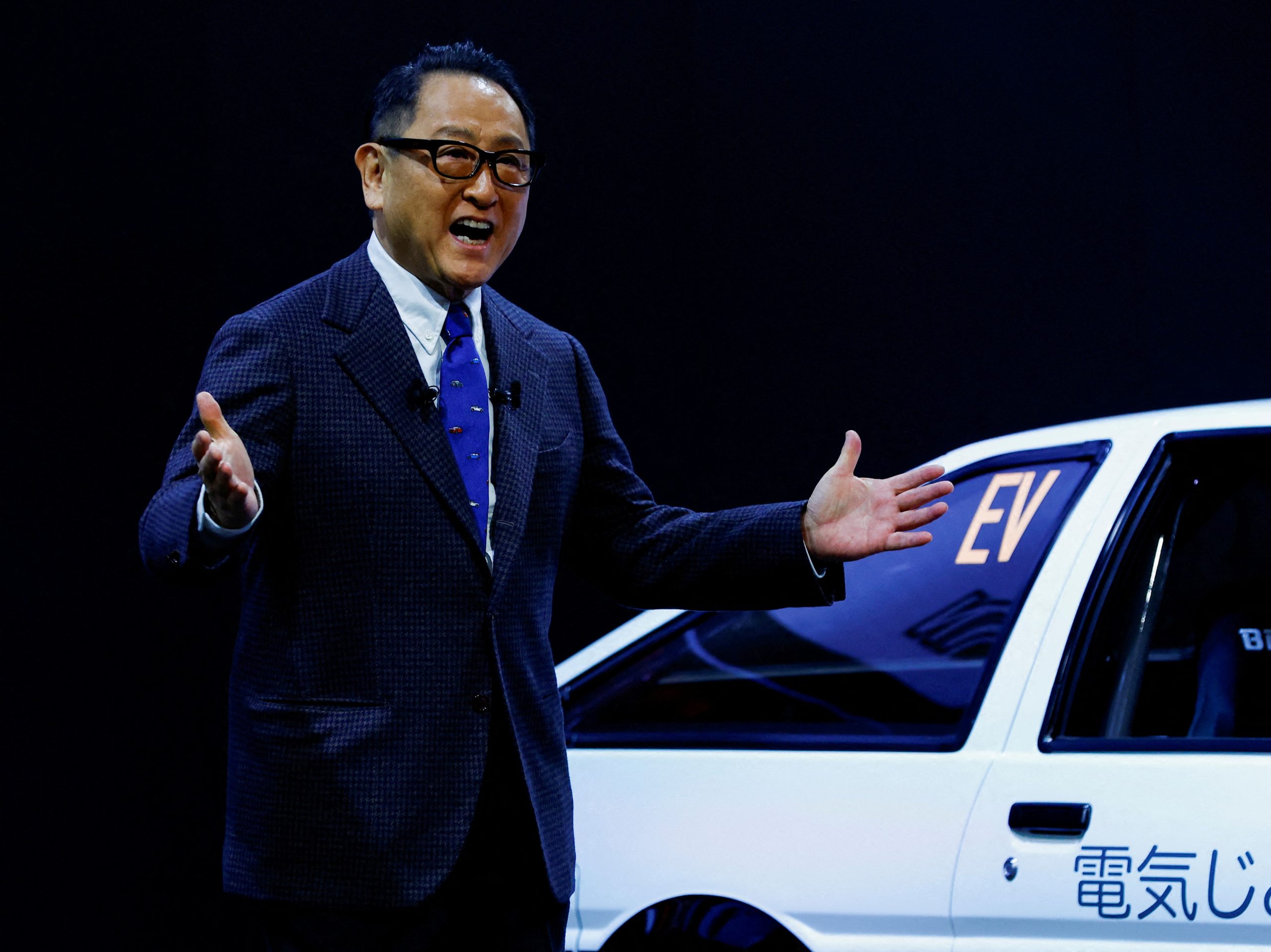 Toyota Chairman Challenges Conventional Wisdom on Full EV Shift