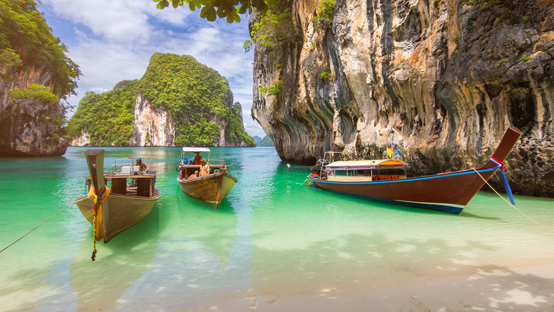 Unveiling Krabi’s Splendor into the Iconic 4 Island Tour