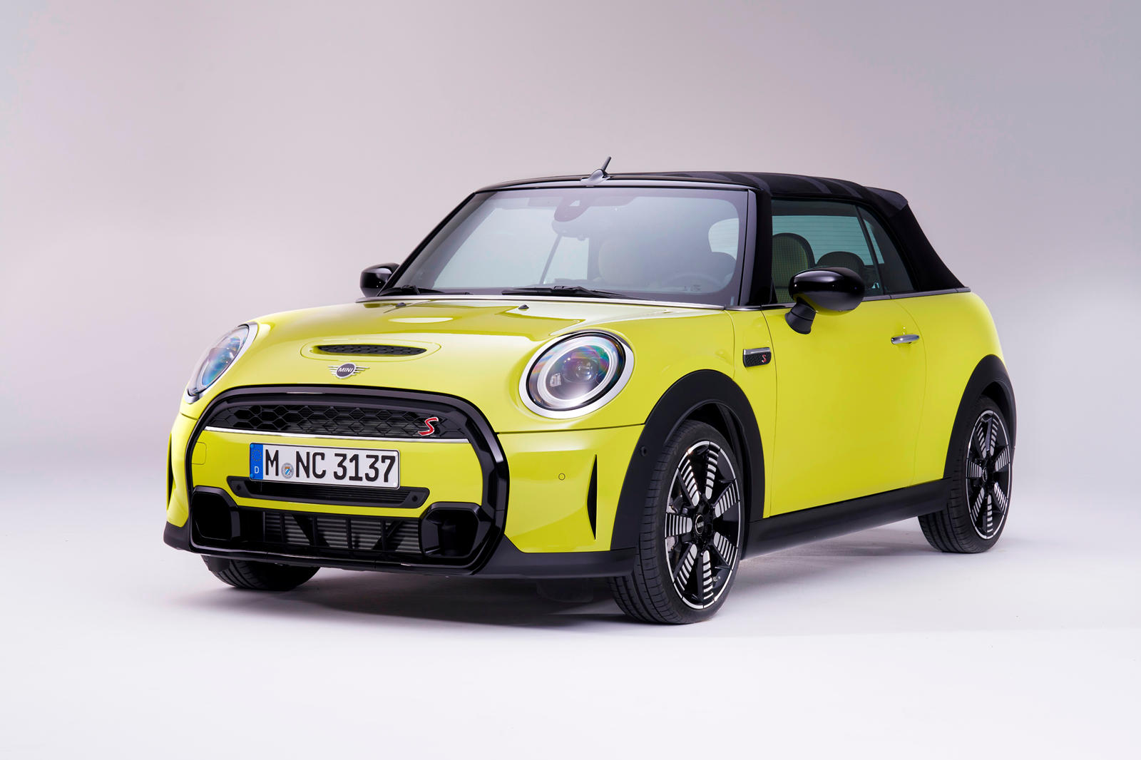 A Closer Look at the Performance of the 2024 Mini Cooper S Convertible