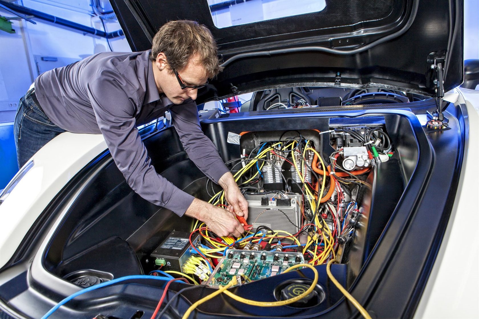 Auto Electrical Services: Igniting Efficiency on the Road