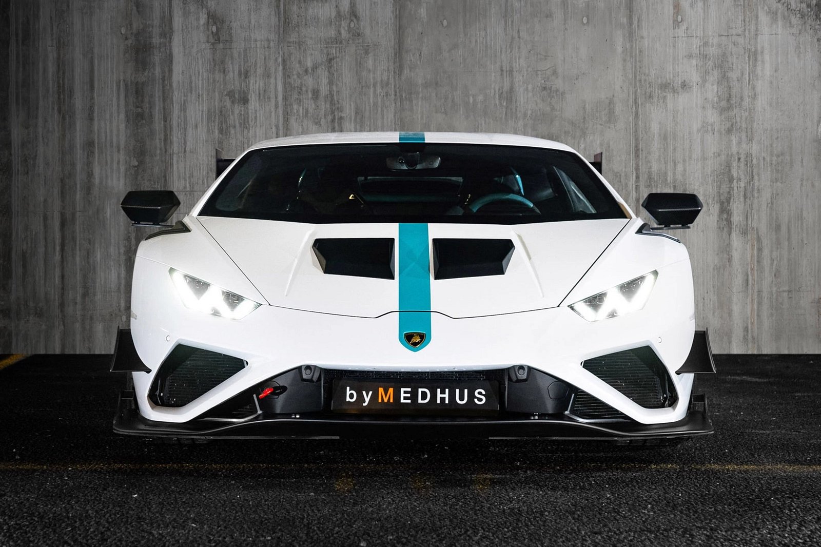 Lamborghini Huracan Evo: Delving into Pricing and Specifications