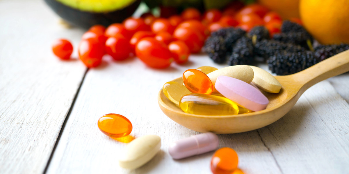 Exploring the Pros and Cons of Food Supplements