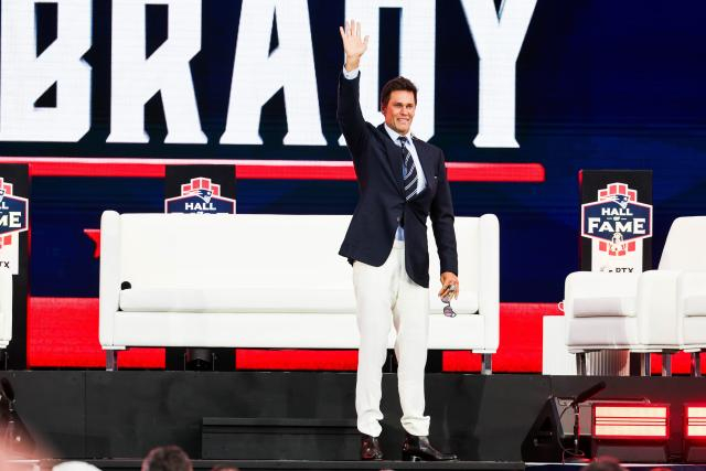 Tom Brady enshrined into Patriots Hall of Fame during star-studded night