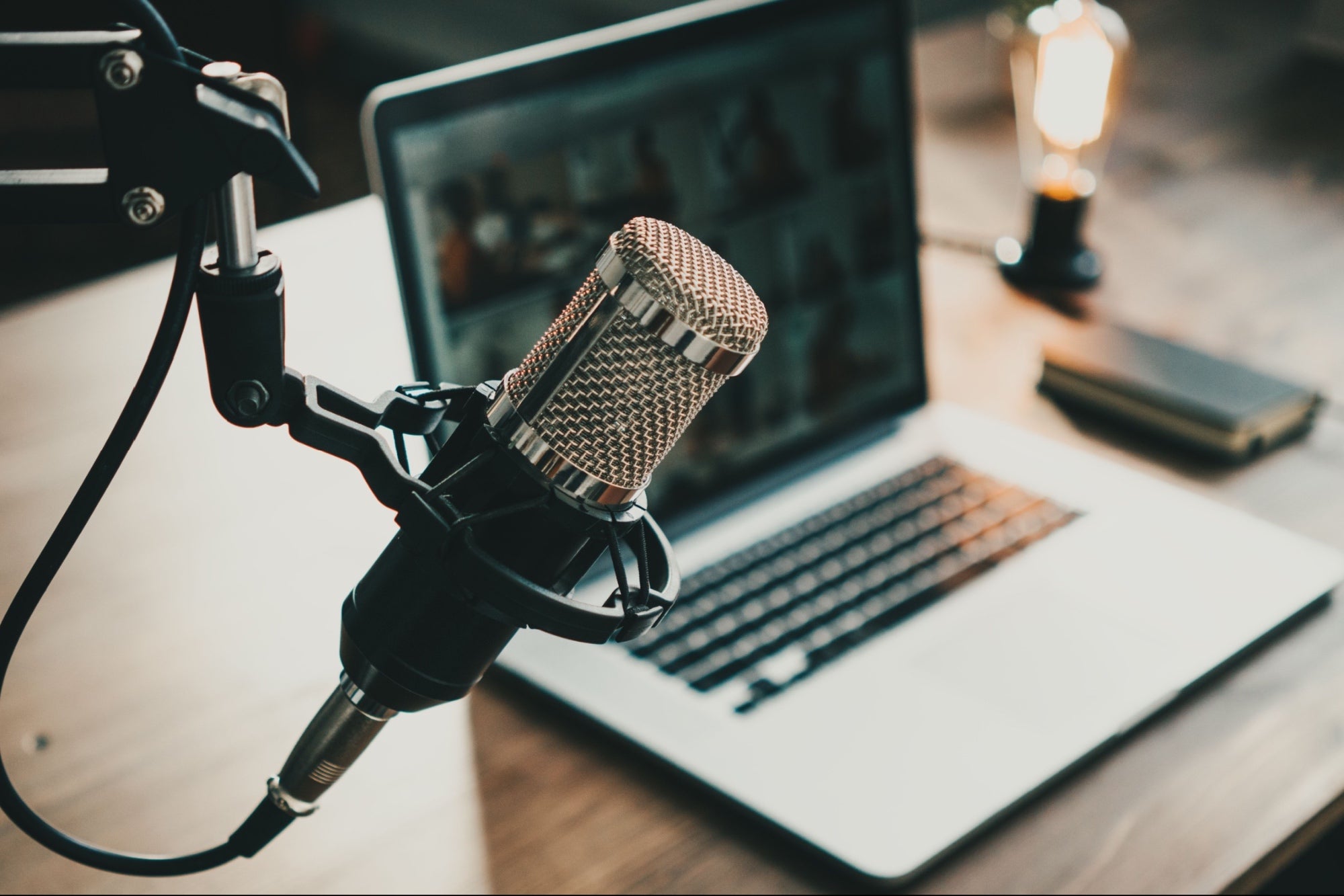 The Role of Podcasts in Shaping Public Opinion