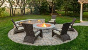 How to Create a Relaxing Firepit Space