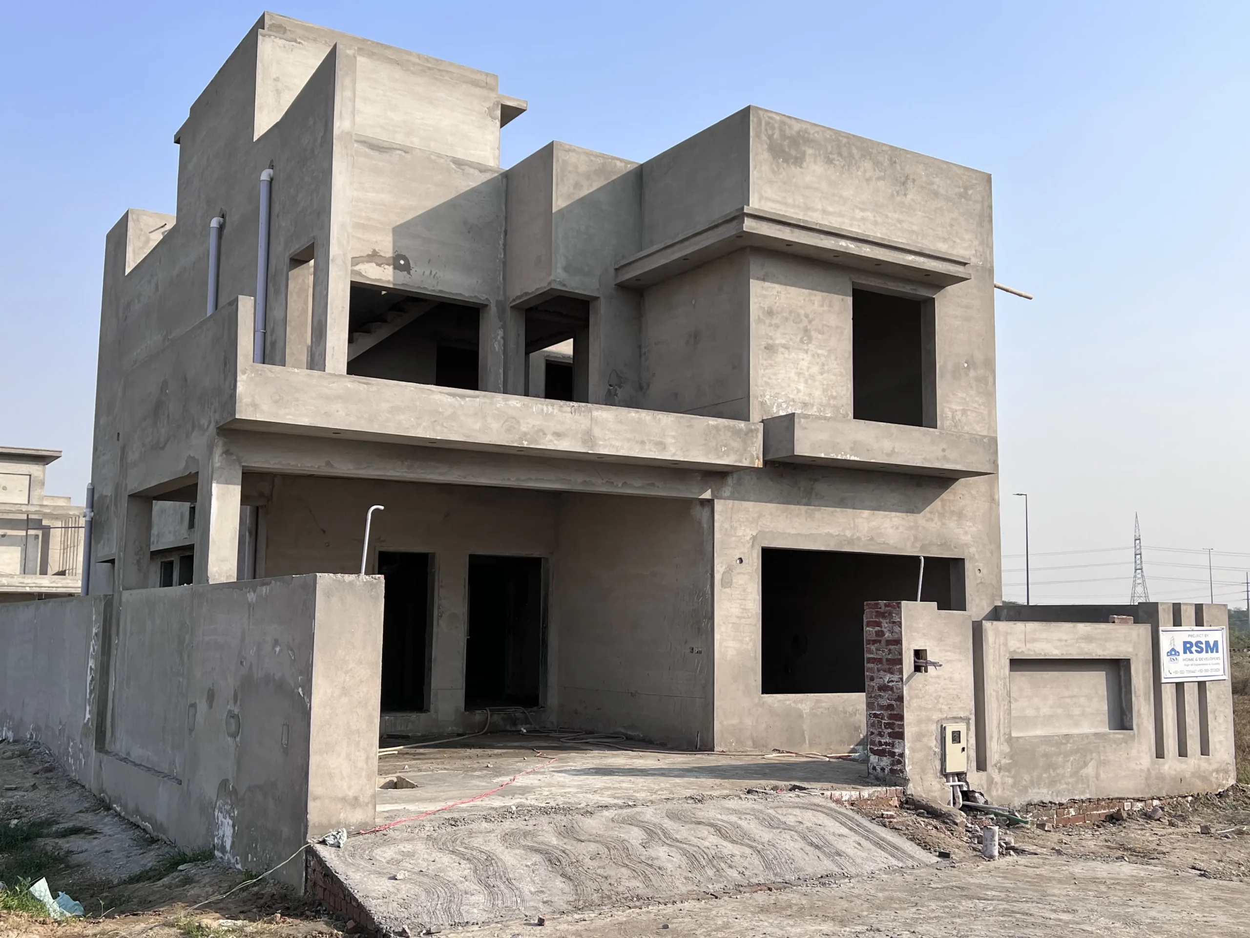 Grey Structure Construction in Lahore: Strong Foundations